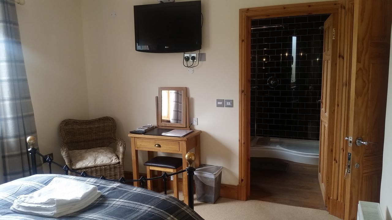 The Birdcage Guest House Cornhill on Tweed Exteriör bild